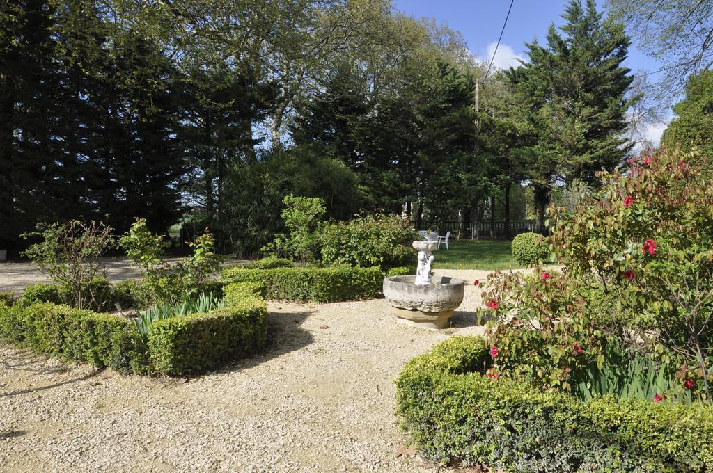 Les Cigales Bed & Breakfast Charols Bagian luar foto