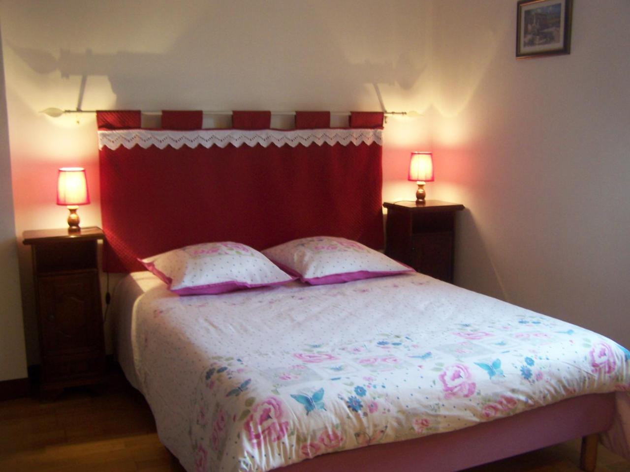 Les Cigales Bed & Breakfast Charols Bagian luar foto